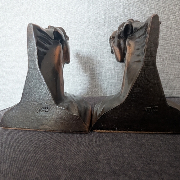 Vintage Metal Brass horse bookends, Excellent Condition show a rich patina - Picture 5 of 12